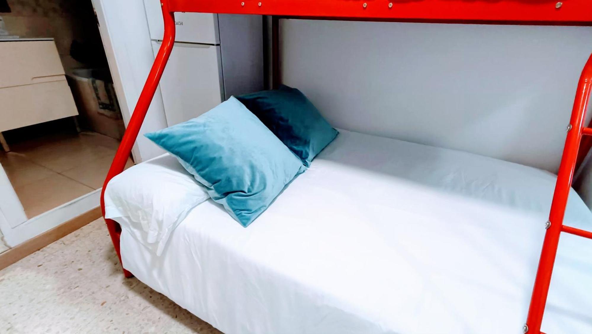Hostal Estudios Badalona Extérieur photo
